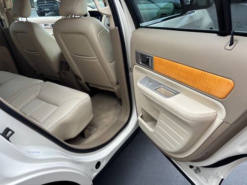 Used 2007 Lincoln MKX 2WD image 24