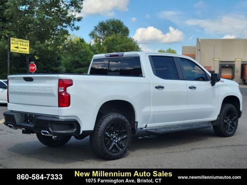 Used 2024 Chevrolet Silverado 1500 LT Trail Boss w/ Convenience Package II image 5