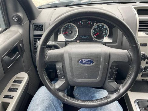 Used 2011 Ford Escape XLT FWD image 17