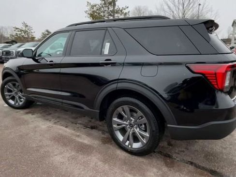 New 2026 Ford Explorer Active w/ Active Comfort Package image 4