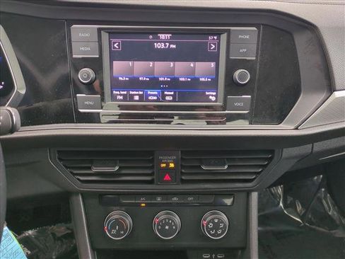 Used 2024 Volkswagen Jetta S image 14