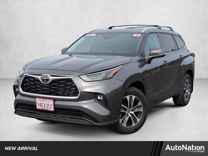 Used 2022 Toyota Highlander XLE