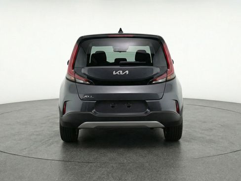 Used 2025 Kia Soul LX w/ LX Technology Package FWD image 7