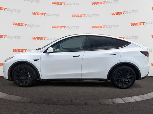 Used 2021 Tesla Model Y Long Range AWD/4WD image 2