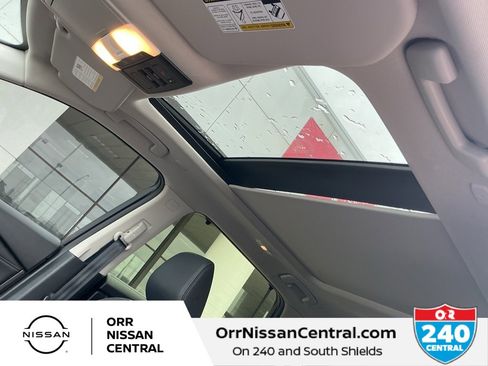 Used 2024 Nissan Rogue Platinum w/ Platinum Premium Package image 15