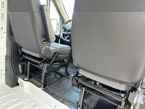 Used 2024 RAM ProMaster 2500 w/ Safety Group FWD image 16