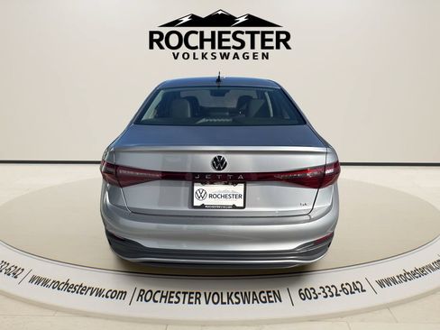 New 2026 Volkswagen Jetta SE FWD image 7