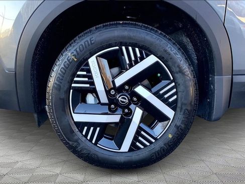New 2026 Nissan Kicks SV w/ SV Premium Package FWD image 6