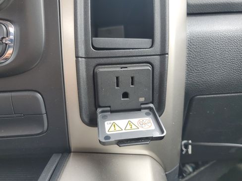 Used 2015 RAM 1500 Outdoorsman image 24