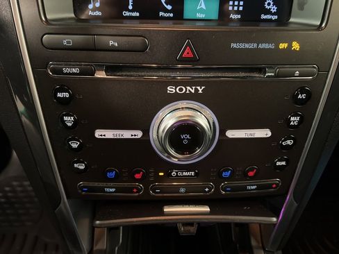 Used 2017 Ford Explorer Sport w/ Equipment Group 401A image 14