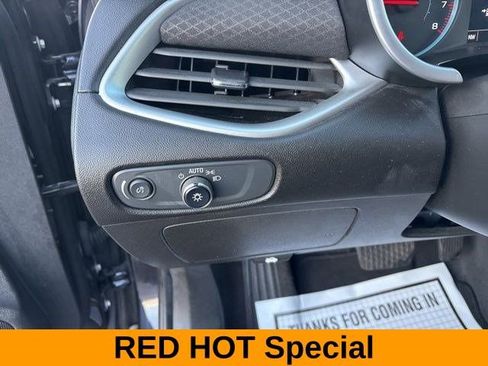 Used 2023 Chevrolet Malibu LT image 18