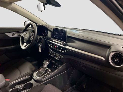 Certified 2024 Kia Forte LXS image 27