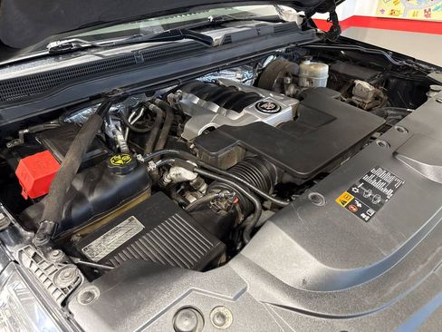 Used 2015 Cadillac Escalade Premium RWD image 46