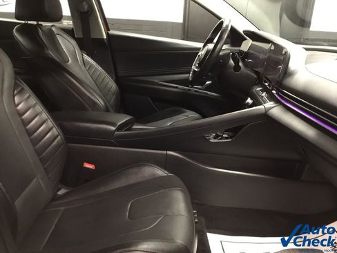 Used 2023 Hyundai Elantra Limited image 37