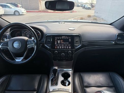 Used 2020 Jeep Grand Cherokee Trailhawk w/ Trailhawk Luxury Group AWD/4WD image 13