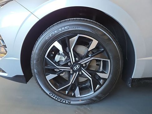 Used 2025 Hyundai Sonata SEL FWD image 11