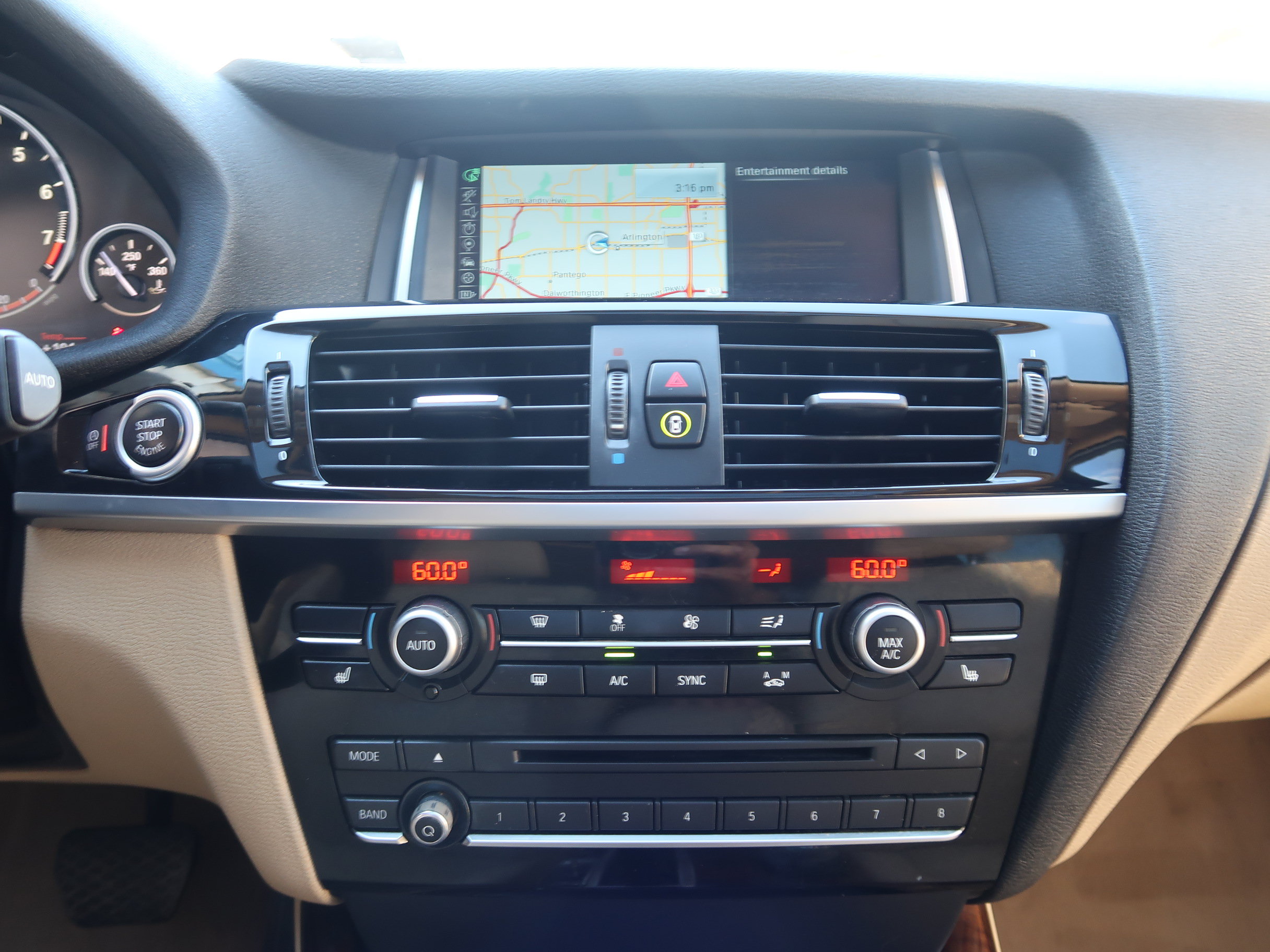 Used 2016 BMW X3 xDrive28i AWD/4WD image 14
