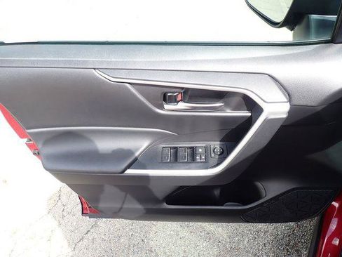 Certified 2022 Toyota RAV4 XLE w/ Convenience Package AWD/4WD image 20