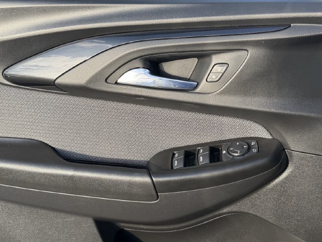 Used 2021 Chevrolet TrailBlazer LT w/ Premium Seating Package FWD image 23