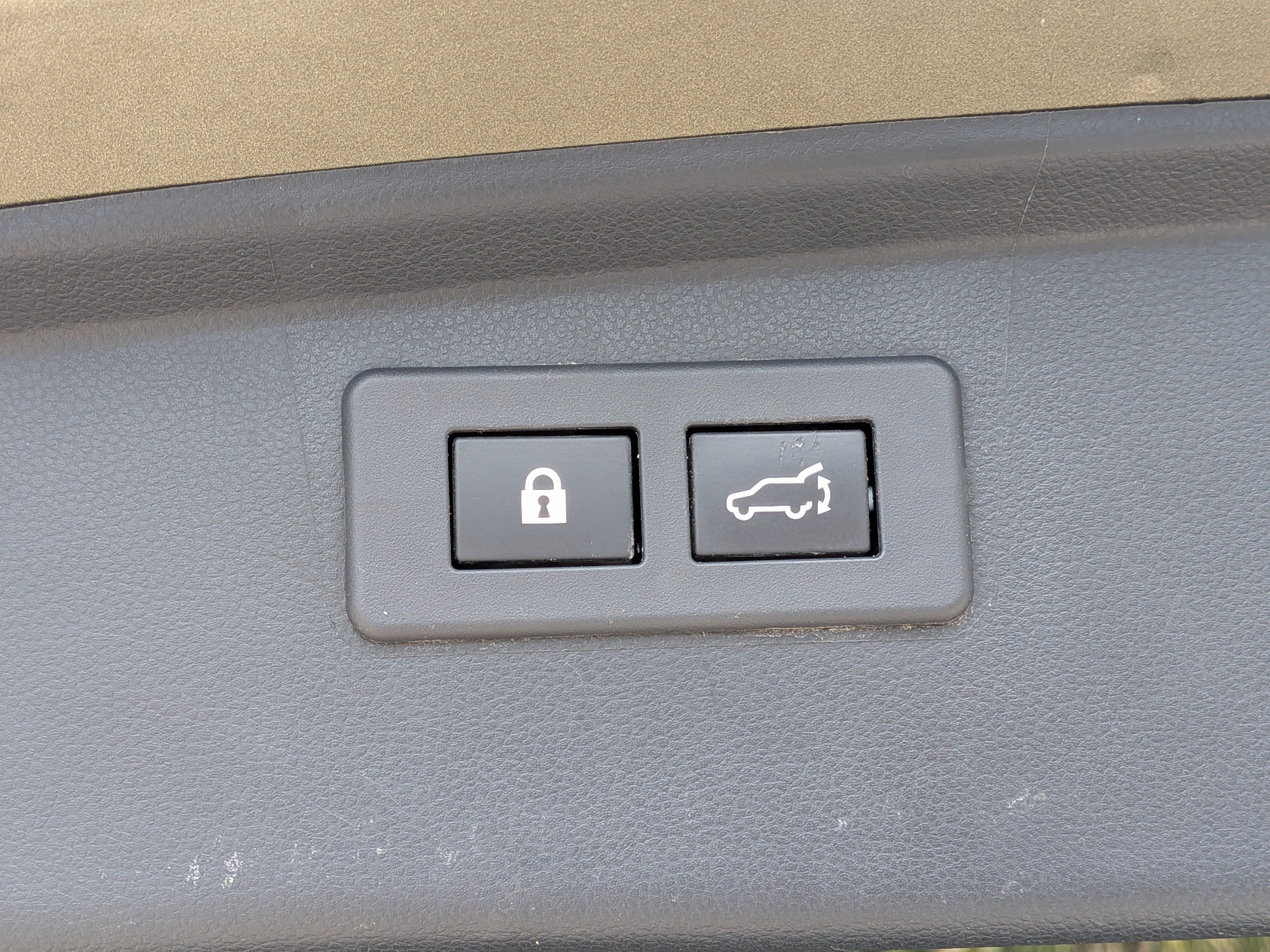 Used 2020 Subaru Outback Touring XT AWD/4WD image 14