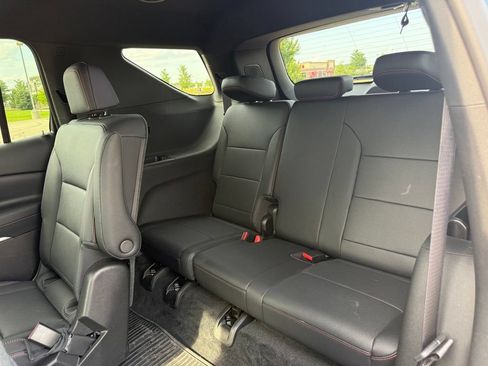 Used 2025 Chevrolet Traverse Z71 w/ Driver Confidence Package AWD/4WD image 16