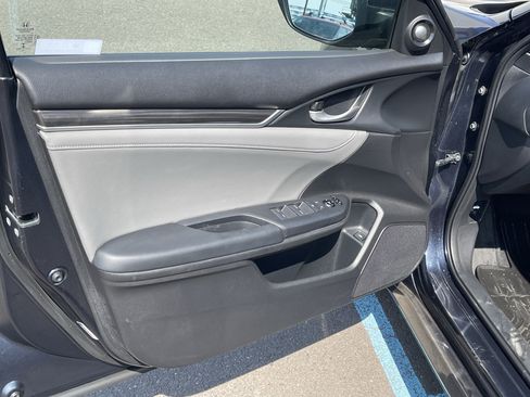 Used 2020 Honda Civic Touring image 17