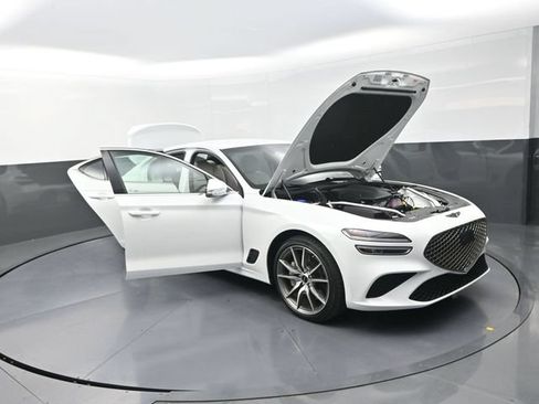 Used 2025 Genesis G70 2.5T RWD image 38