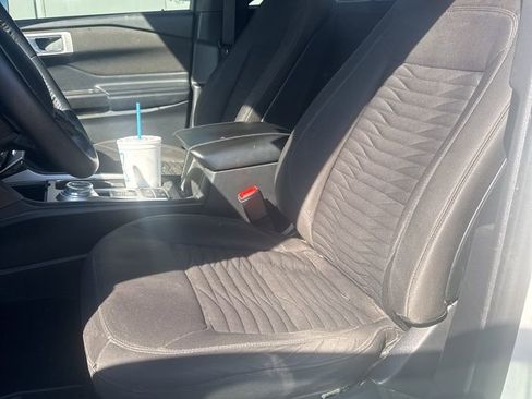 Used 2020 Ford Explorer XLT image 10