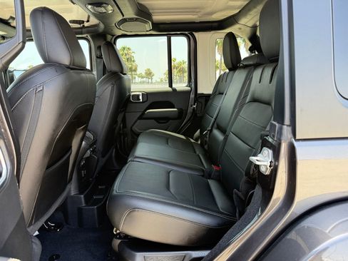 Used 2023 Jeep Wrangler Unlimited Sahara w/ Cold Weather Group AWD/4WD image 6