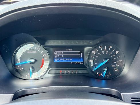 Used 2017 Ford Explorer XLT FWD image 12