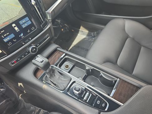 Used 2018 Volvo S90 T6 Momentum w/ Convenience Package AWD/4WD image 20
