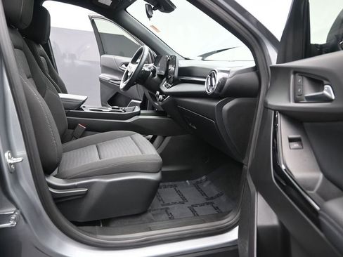 Used 2026 Chevrolet Equinox LT w/ Midnight Edition FWD image 17