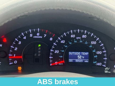 Used 2010 Toyota Camry XLE image 23