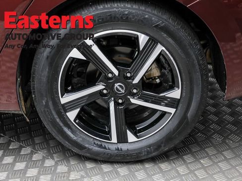 Used 2024 Nissan Sentra SV image 8