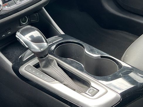 Used 2024 Buick Envista Sport Touring w/ Convenience I Package image 31