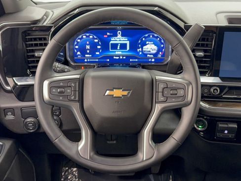 Used 2023 Chevrolet Silverado 1500 LT RWD image 10