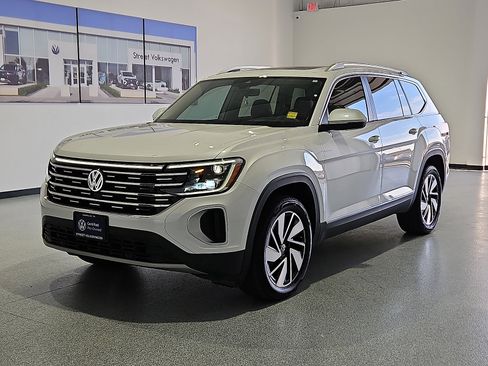 Certified 2024 Volkswagen Atlas SEL AWD/4WD image 9