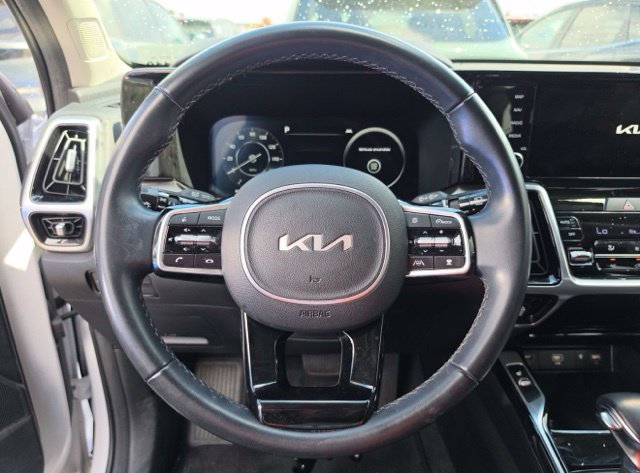 Certified 2023 Kia Sorento SX AWD/4WD image 6