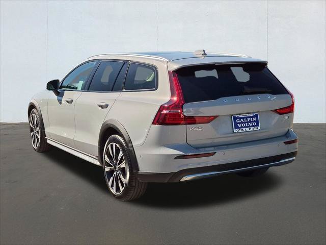 Certified 2025 Volvo V60 B5 Cross Country Ultra AWD/4WD image 7