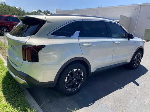 Used 2026 Kia Sorento S w/ S Panoramic Sunroof Package FWD image 5