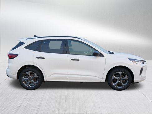Used 2023 Ford Escape ST-Line w/ Tech Pack #1 AWD/4WD image 8