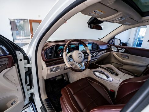 Used 2021 Mercedes-Benz Maybach GLS 600 Maybach GLS 600 image 37