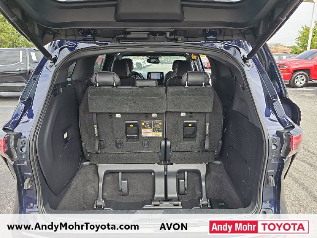 Used 2021 Toyota Sienna XSE FWD image 18