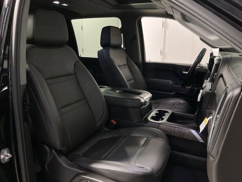 Used 2022 GMC Sierra 3500 Denali AWD/4WD image 26