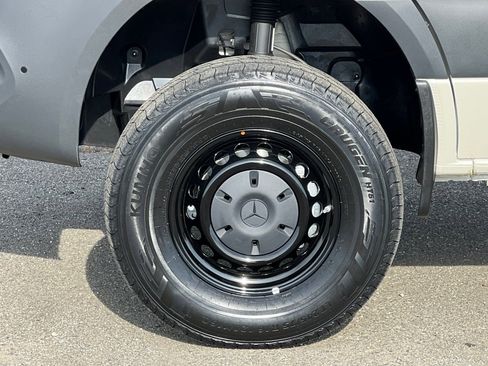 New 2026 Mercedes-Benz Sprinter 2500 image 10
