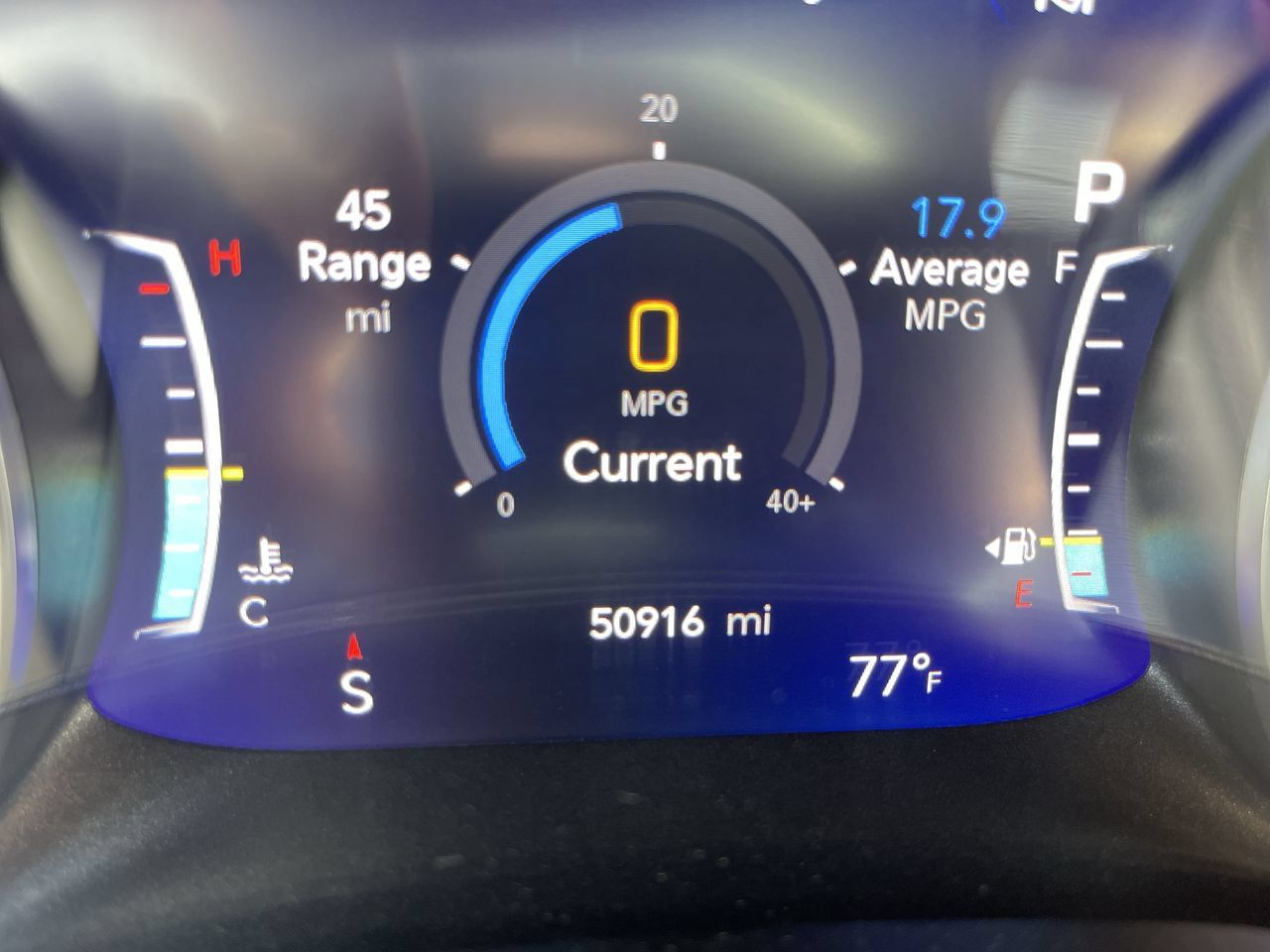 Used 2024 Chrysler Pacifica Touring-L FWD image 12