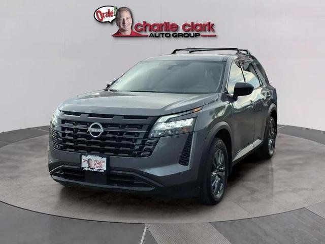 Certified 2026 Nissan Pathfinder SV FWD image 1