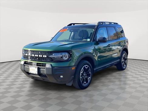 Used 2025 Ford Bronco Sport Outer Banks image 3