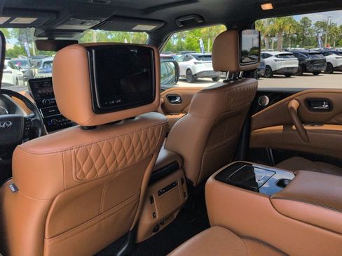 Used 2023 INFINITI QX80 Luxe AWD/4WD image 16