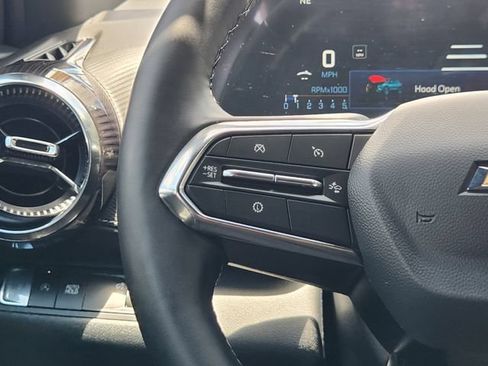 Used 2026 Chevrolet Equinox LT FWD image 28